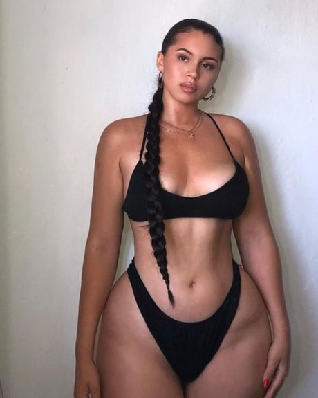 ゴスアジアンOnlyFans アートポルノ ギャラリー