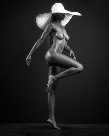 Luci Lane_ 高品質のポルノスター 画像