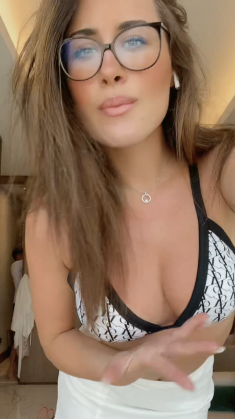 小さいチンポOnlyFans ポルノグラフィック 写真