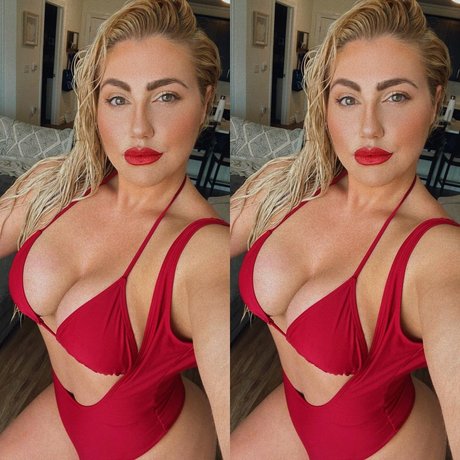 Dr Colette Larsen トップスター 写真