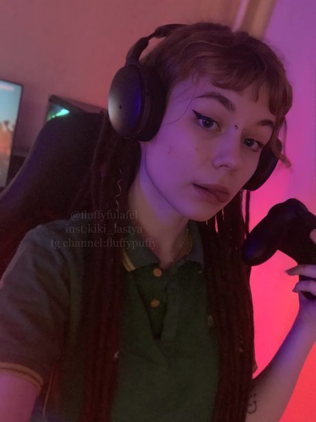 Fluffyfulafel_ トップ女優 写真