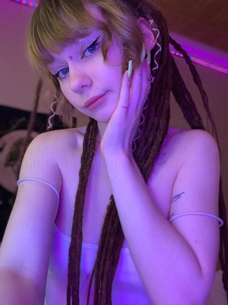 ニューハーフ巨乳OnlyFans 無料 写真