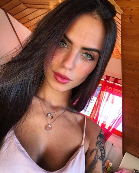 Marlen Valderrama Alvarez ポルノスター 高品質 写真