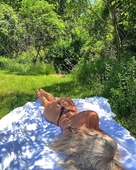 Megan Sarah ポルノスター 可愛い 写真