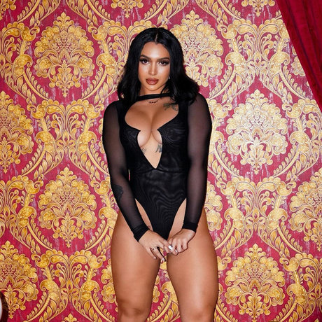 Nebby Fusco_ ヌードモデル 画像