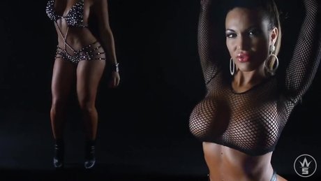 Aylen Alvarez ホットスター 画像