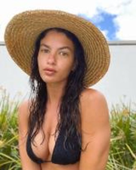 Caitlin Lamb ホットスター 画像