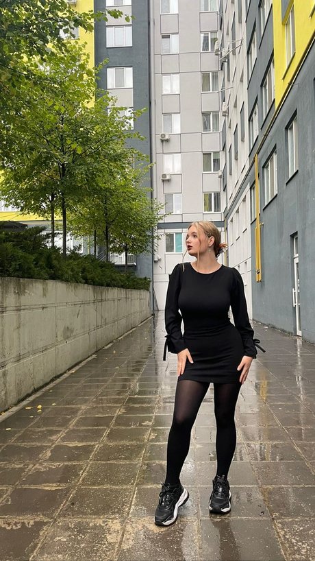 _Caroline Moore_ ポルノスター アダルト 写真