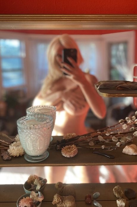 Cat Gold 可愛いモデル 画像