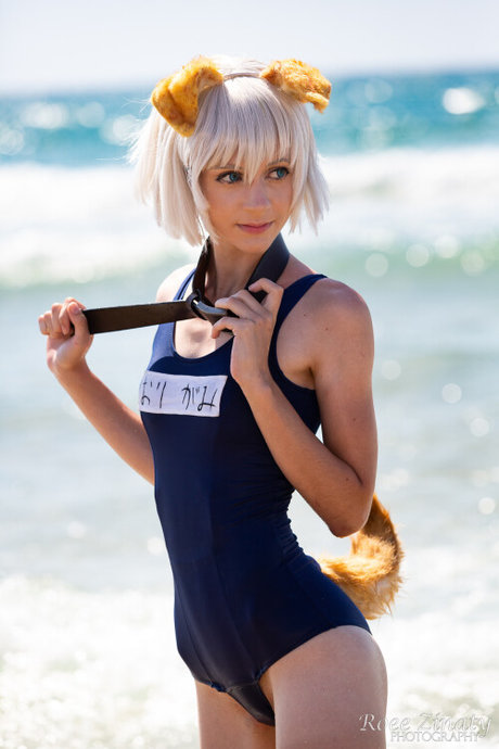 Michal Cosplay_ ポルノモデル 画像