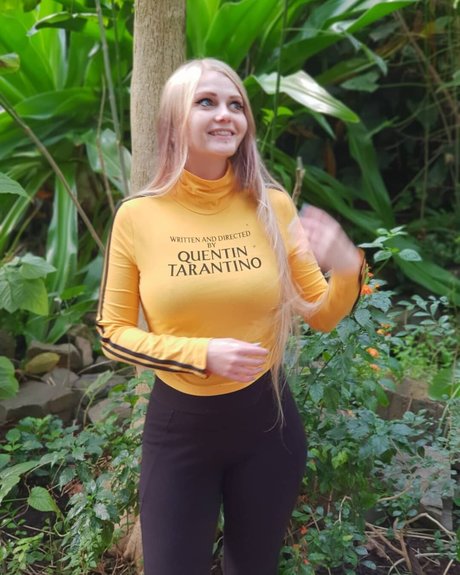 リップスオンリーファンズ ホット 画像