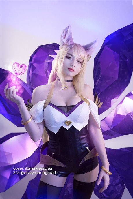 Maki Eraclea ポルノスター ヌード 写真