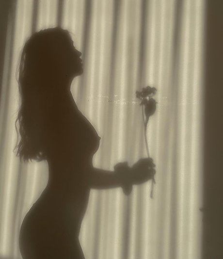 Yuki pinkymoon アダルトスター 写真