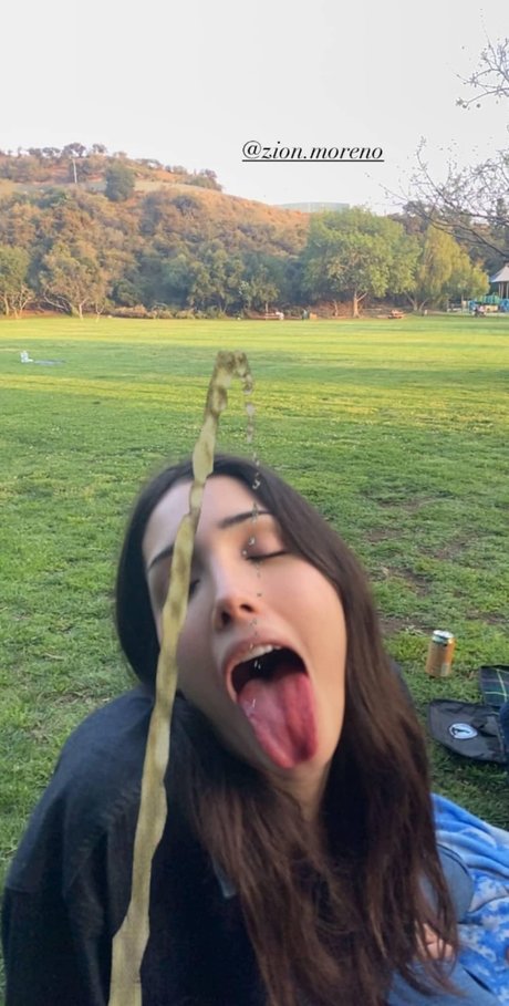 Zion Moreno 裸モデル 写真