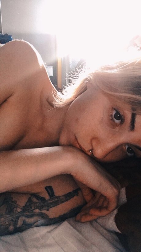 Hillmayer ポルノ女優 画像