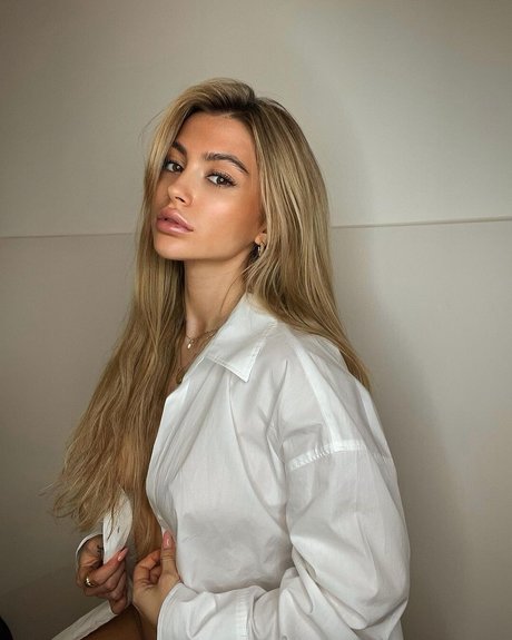 Linabmn ポルノスター セクシー 写真