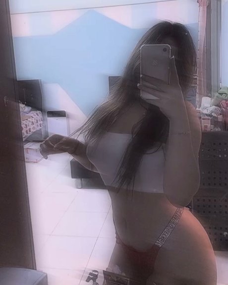 Praewajs ポルノスター 素敵 写真