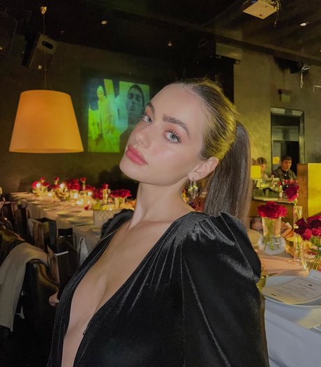 Yael Shelbia 高品質モデル ギャラリー