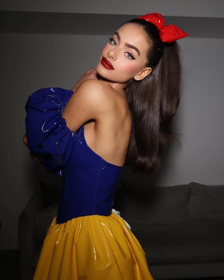 Yael Shelbia 無料女優 ギャラリー