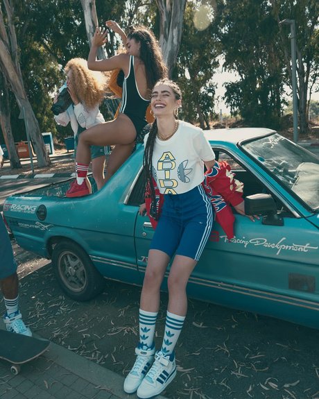 Yael Shelbia 最高のモデル 写真