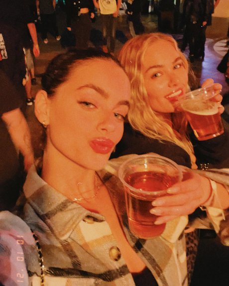 Yael Shelbia 素敵なポルノスター 画像