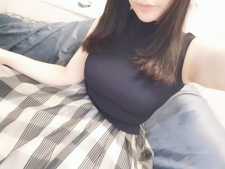 エボニーフィットネスOnlyFans アートヌード 画像