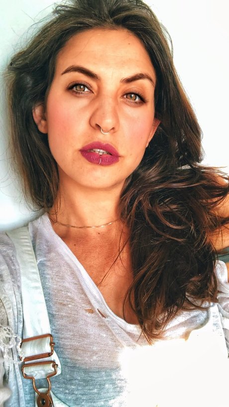 Plam V Hawly 無料のポルノスター 画像