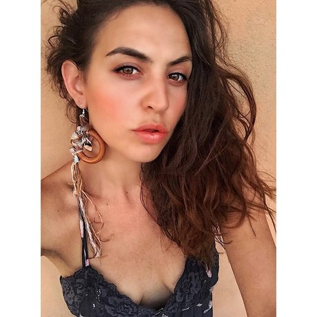 Plam V Hawly ホットなモデル 写真