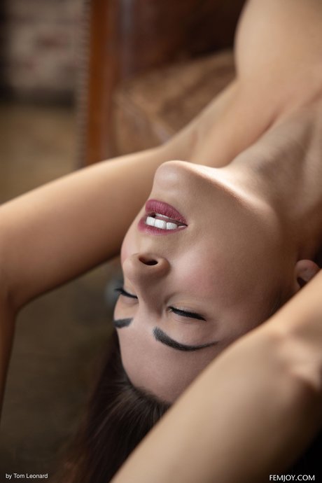 若い熟女OnlyFans ポルノ 写真