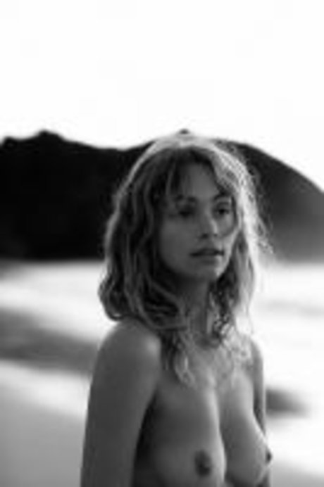 Nikki Hillier スター xxx 写真