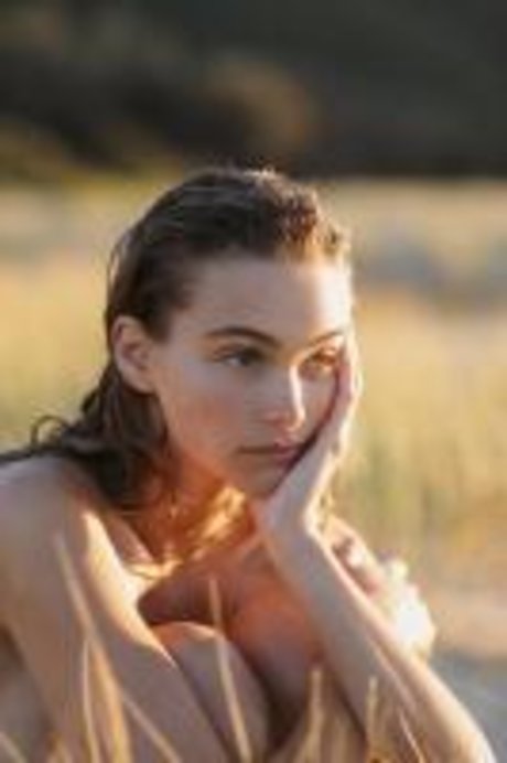 Nikki Hillier ポルノモデル 写真