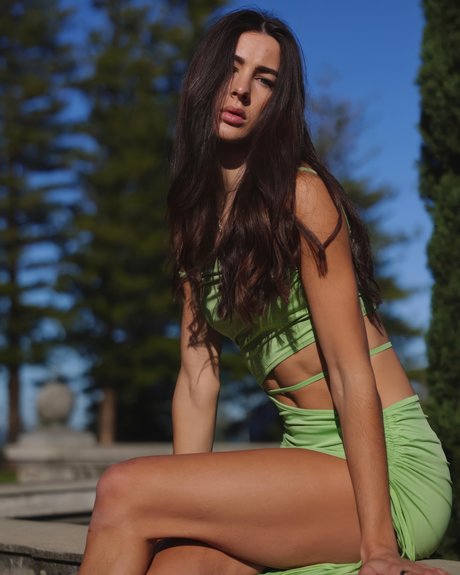 Alanah Yukich_ ポルノモデル 写真