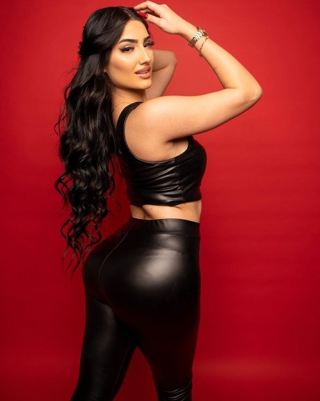 Diana Malchanovich_ ホットスター 画像