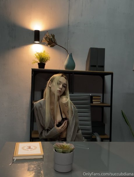 ゴスアジアンOnlyFans ヌード アーカイブ