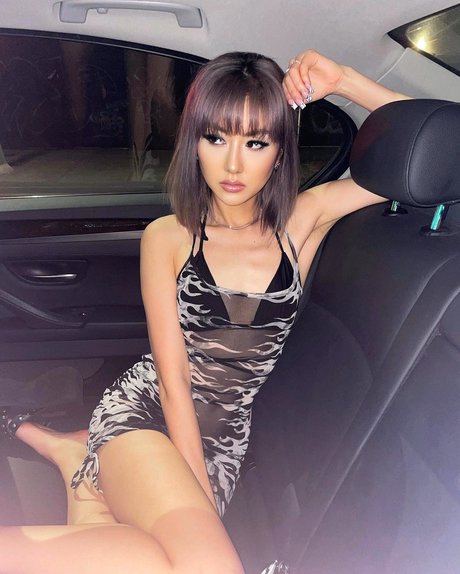 Dj Camgirl_ ポルノモデル 画像