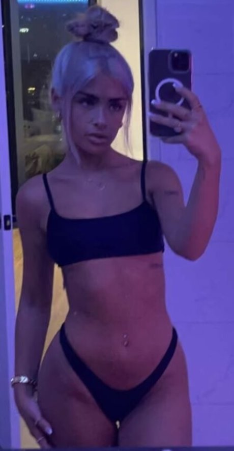 Gabriella Annalisa ポルノモデル 写真