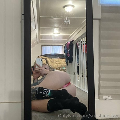 有名な男性のOnlyFans 美しいヌード 画像