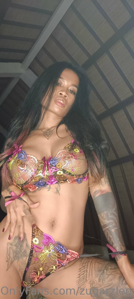 Zarah Leema 最高の女優 写真