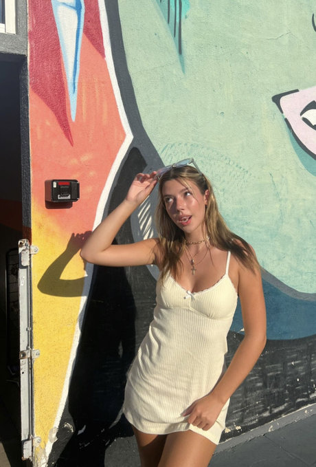 Sissy Sheridan ヌードスター ギャラリー