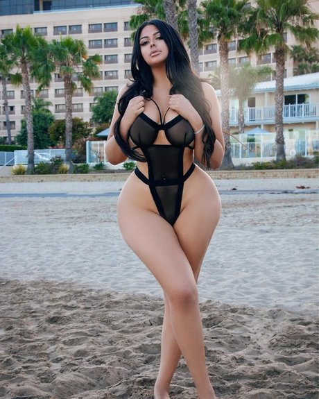 Cali Noelle セクシーなポルノスター 写真