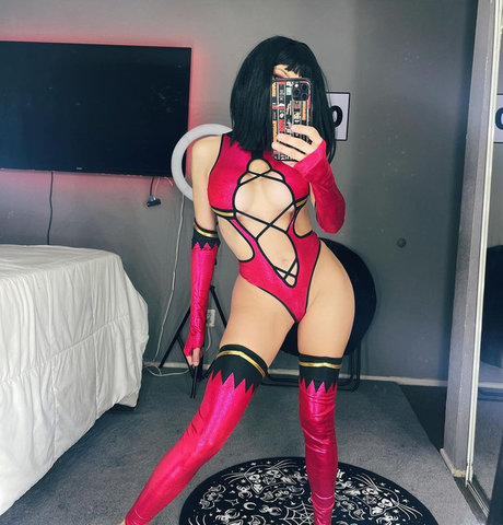 Laura Amuyus_ ポルノモデル 画像