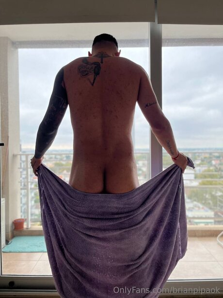 Brianpipaok 素敵なモデル ギャラリー