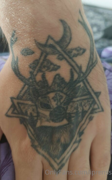 ニューハーフ 熟女 OnlyFans セックス 写真