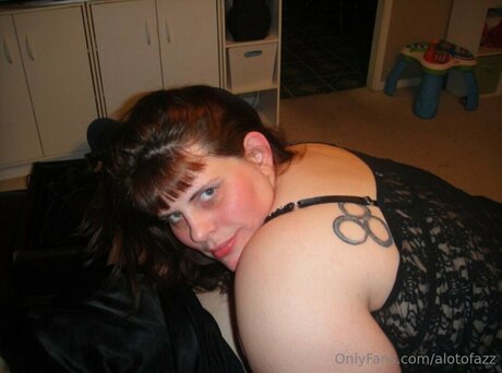 アジア人寝取られOnlyFans 美しい裸 写真