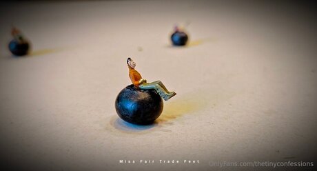 Thetinyconfessions アダルトスター ギャラリー