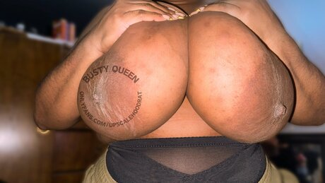 イギリス人熟女OnlyFans ポルノ 画像