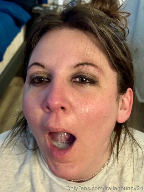 Italianbunny24 美しいモデル 画像