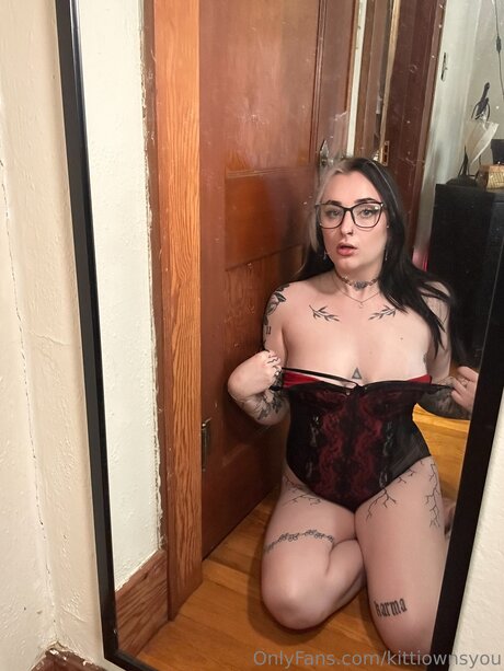 アジアンタトゥー OnlyFans セクシー 画像