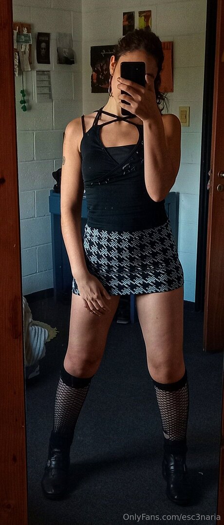 Esc3naria アートモデル ギャラリー