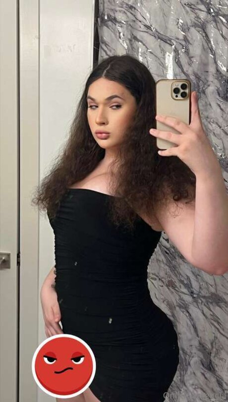 Onlytsvalencia セクシーモデル 写真